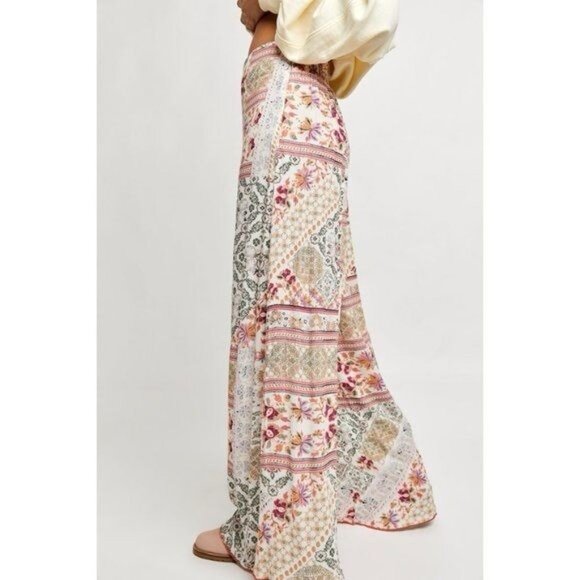 FINAL SALE‼️ NWT Free People Printed Wide Leg Flare Pants - Picture 4 of 7